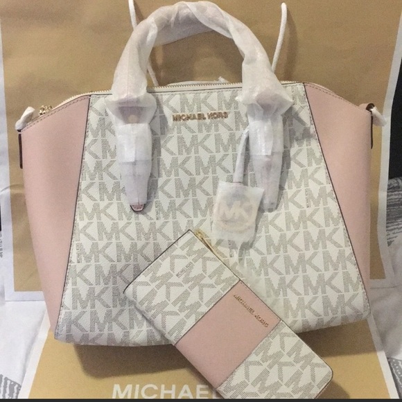 Michael Kors Handbags - Michael Kors Ciara Vanilla/Ballet LG Purse&Wallet